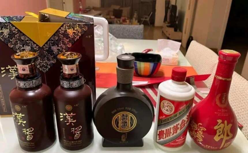 白酒界中，川酒和貴酒到底誰更強？從這三個方面足以說明！